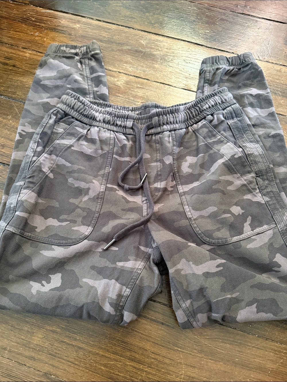 Athleta Gray Camo Drawstring Track Joggers